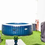 Superbe Appartement Avec Terrasse, Piscine & Parking Prive A Marseille